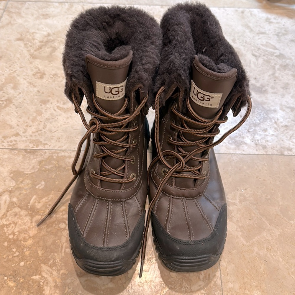 UGG Adirondack Boots Size 7.5
